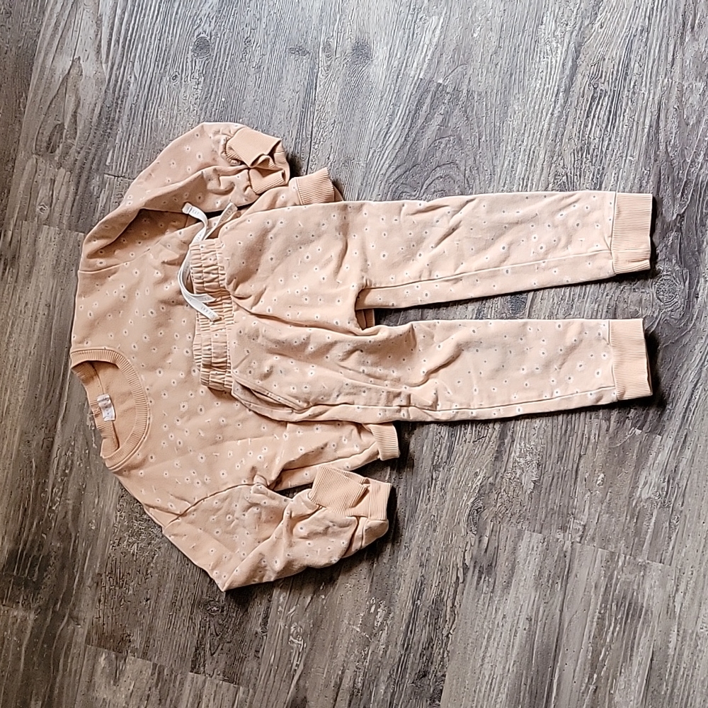 Jamie kay sweat suit